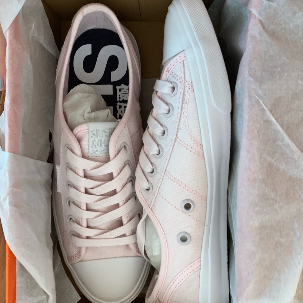 NIB 💓 SUPERDRY Rose Pink Low Pro Sneakers